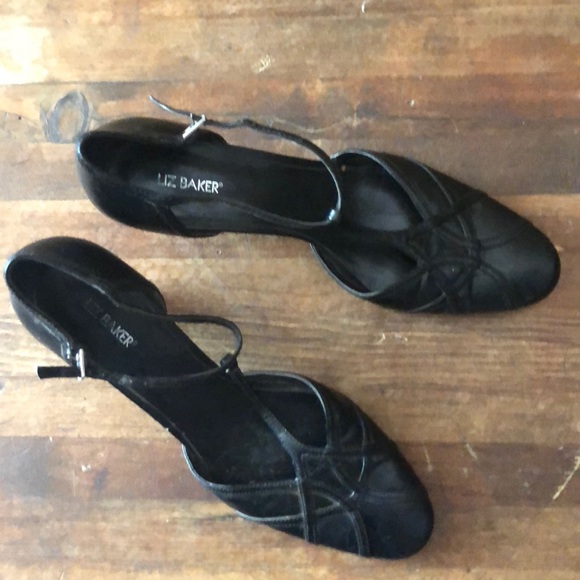 T strap heels - Picture 1 of 3